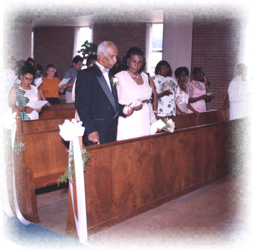 attendees2.jpg (33157 bytes)