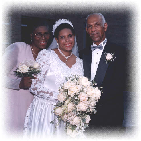 bridesfamily1.jpg (33853 bytes)