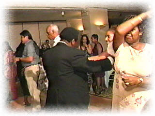 dancing11.jpg (15281 bytes)