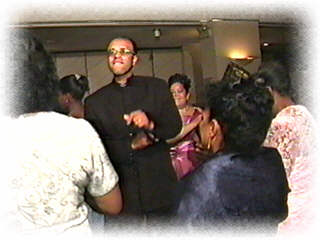 dancing15.jpg (13431 bytes)