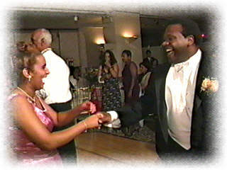 dancing8.jpg (15269 bytes)