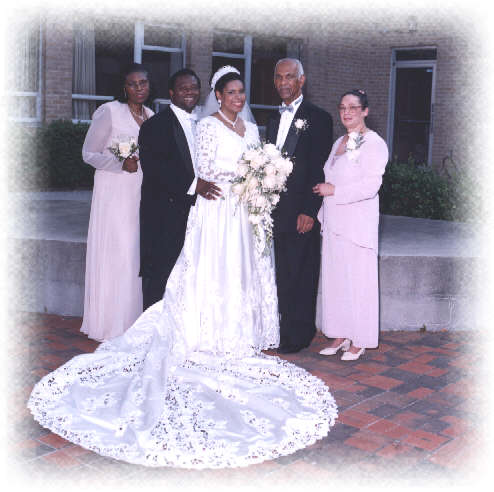 familysnapshot.jpg (35428 bytes)